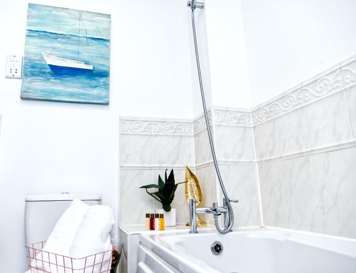 The Pent House - Lushio Apartments นอร์ทแธมป์ตัน ภายนอก รูปภาพ
