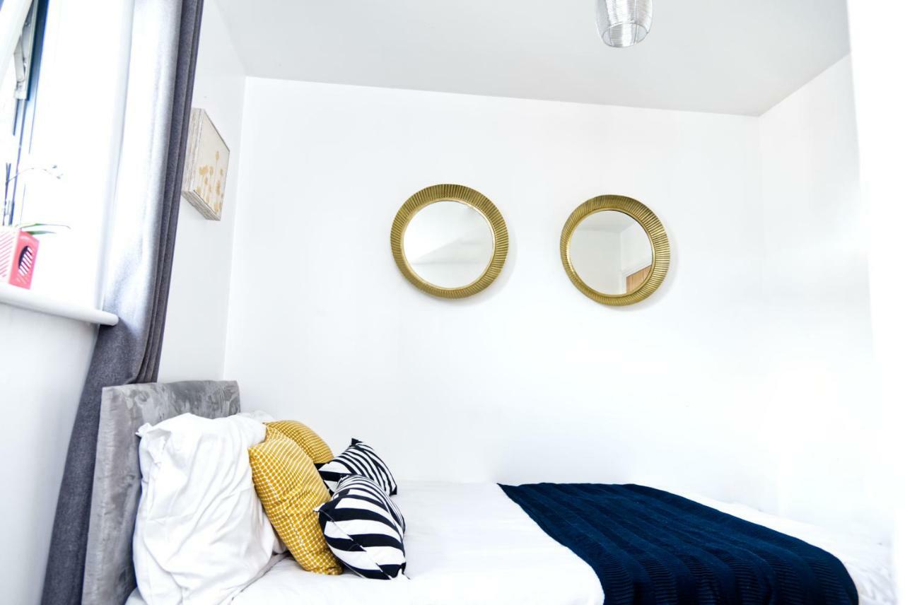 The Pent House - Lushio Apartments นอร์ทแธมป์ตัน ภายนอก รูปภาพ